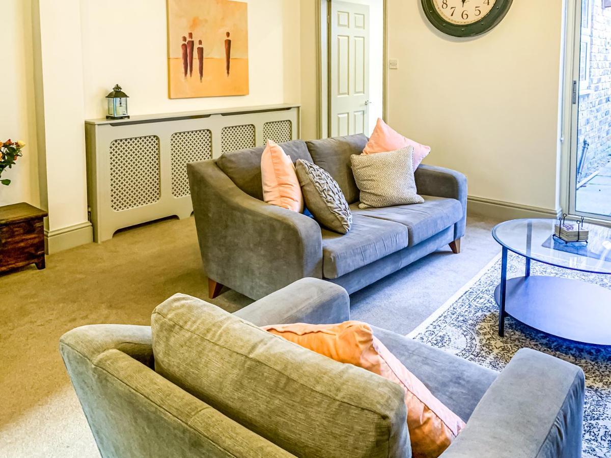 The Vines - Stunning Period Home With Free Parking Йорк Екстериор снимка
